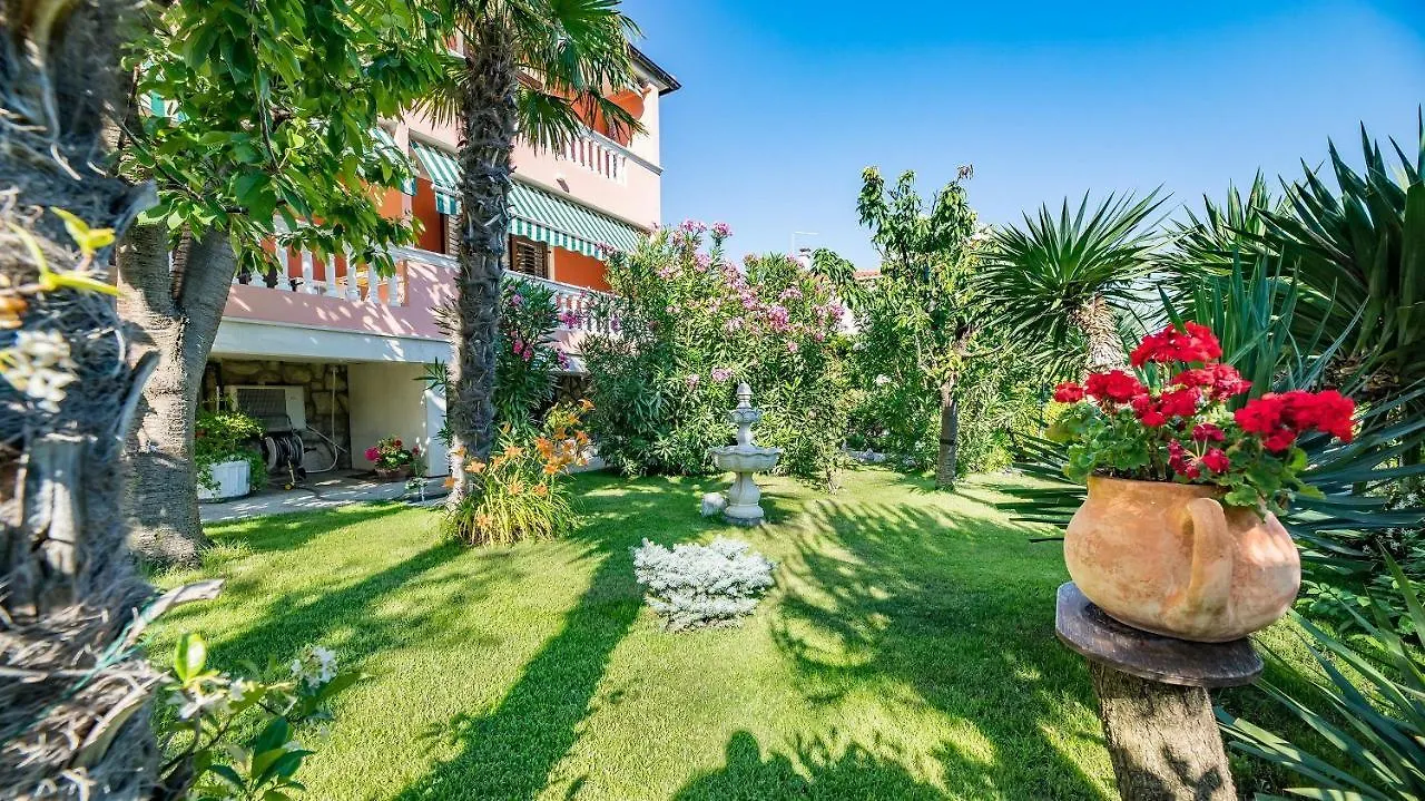 Apartament Ueber 2 Etagen Nur 400 Meter Zum Strand Baška